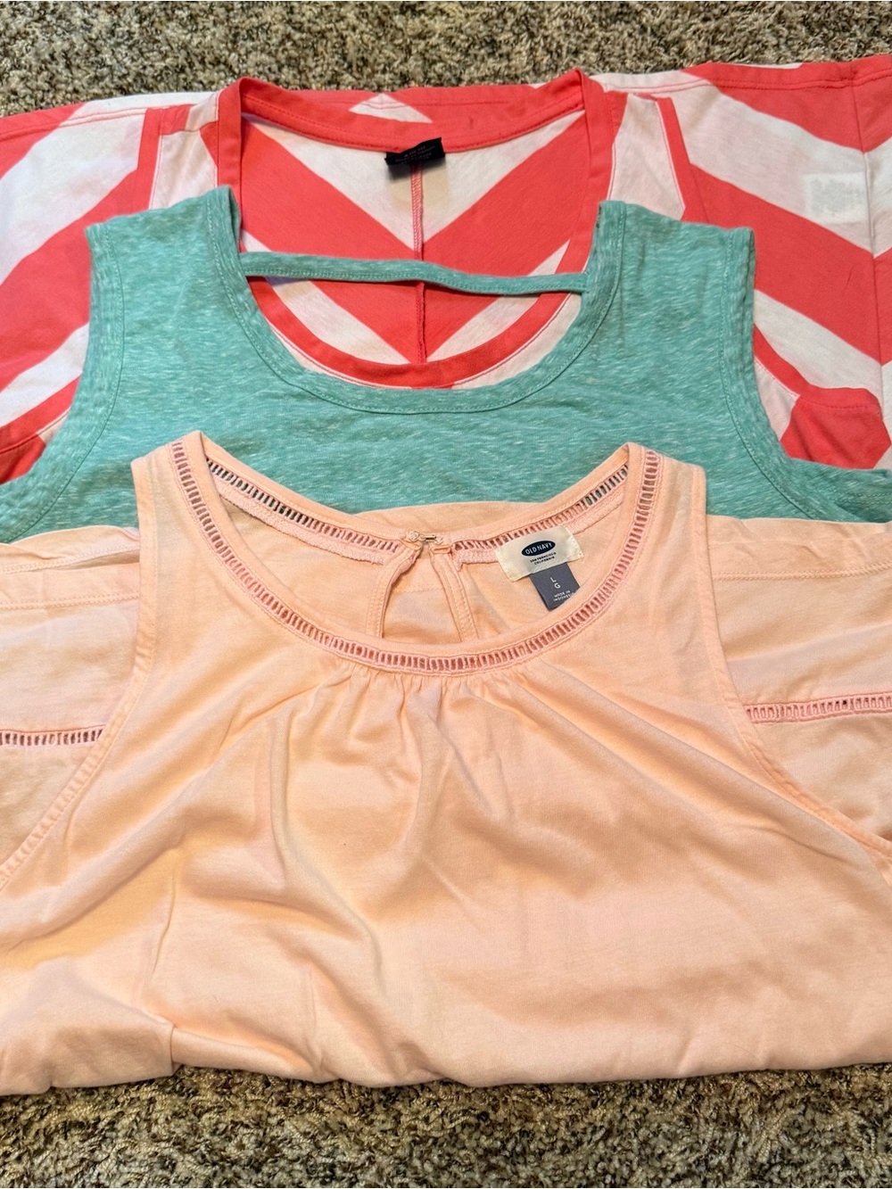 Old Navy and Faded Glory Women's
Tank Top Bundle - Set of 3